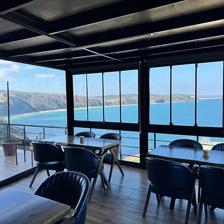 Marina Fener Istanbul Airport ホームステイ Karaburun